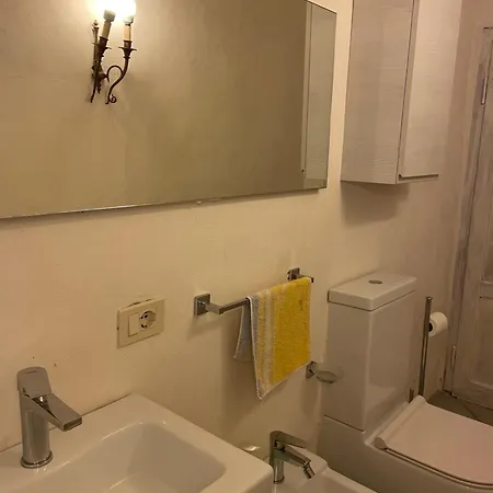 La Casa Gialla
