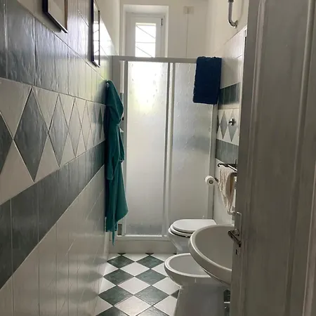 La Casa Gialla Apartment *