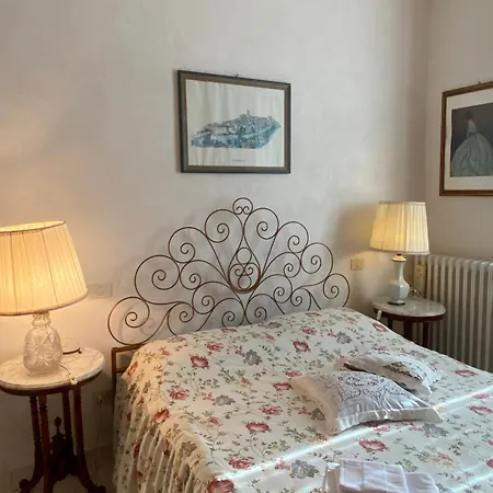 Apartment La Casa Gialla